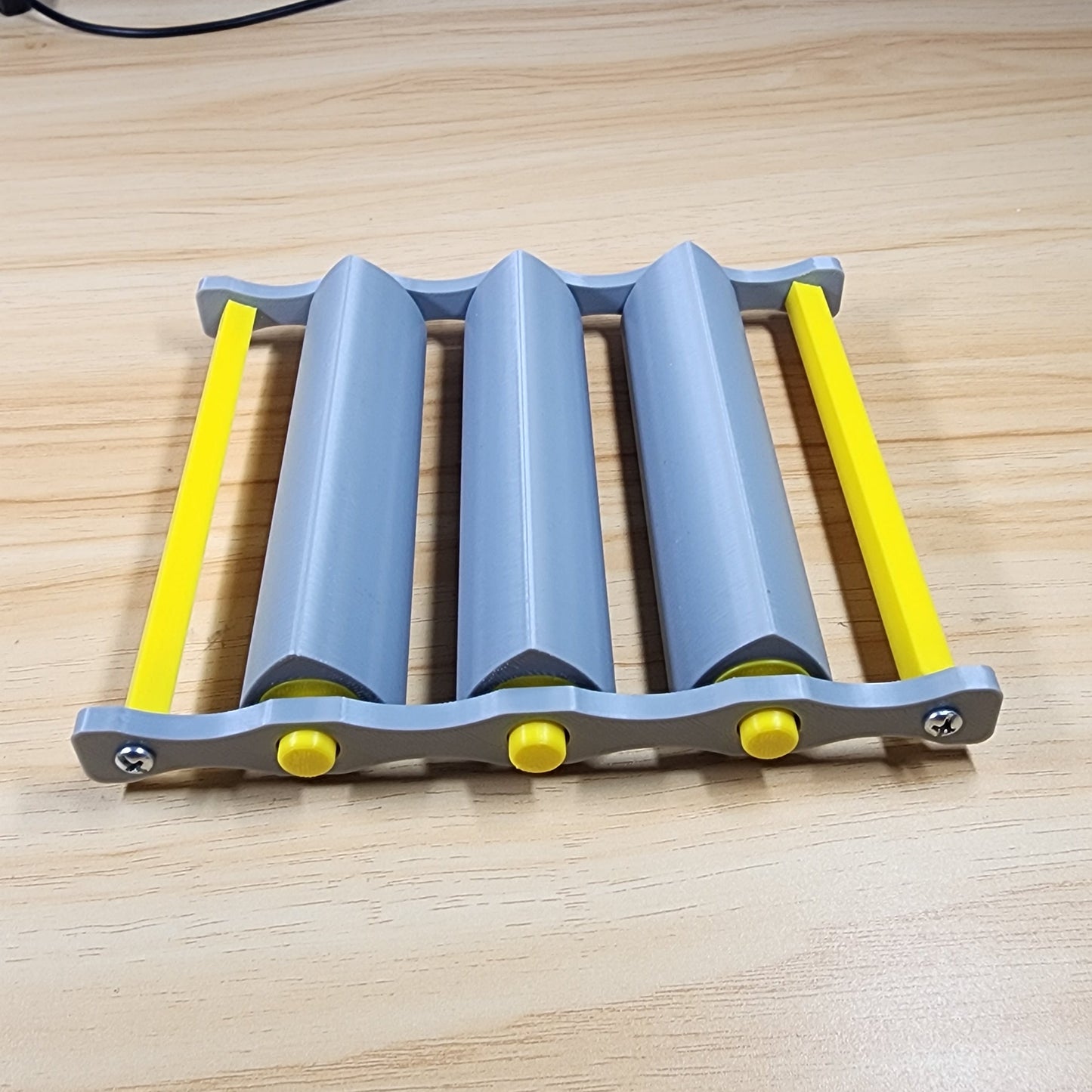 Rodillos de Reuleaux con Eje – Movimiento con Anchura Constante